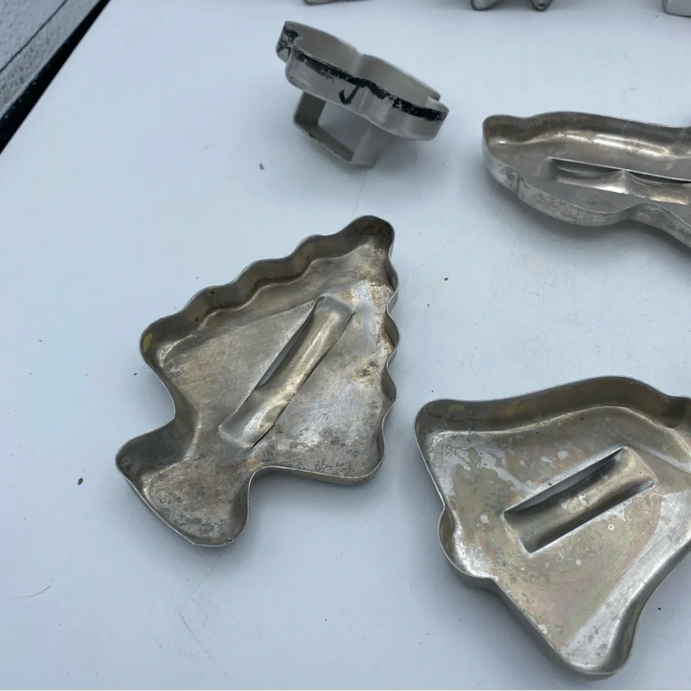 VTG Lot Of 10 Aluminum Metal Cookie Biscuit Cutters Santa Tree Angel Rabbit Bell
